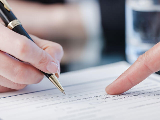 Как правильно подписывать документы?